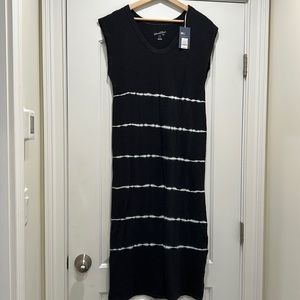 NWT Navy and white tie dye midi dress. Size Small.